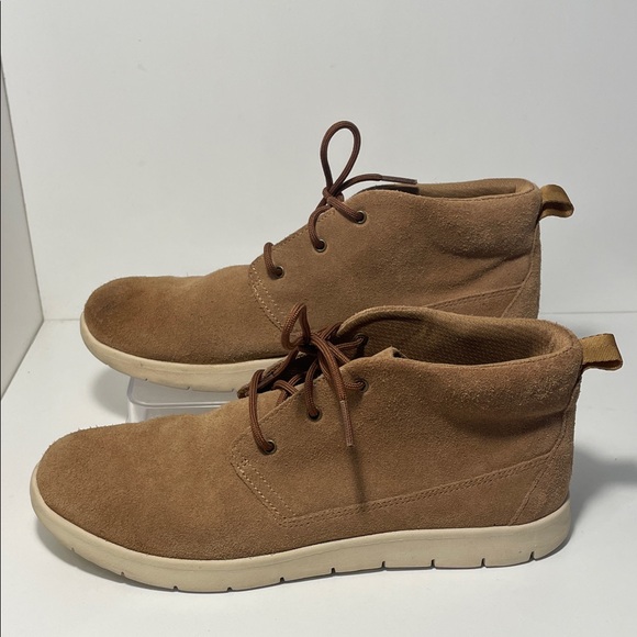 UGG Canoe Youth 6 (Women’s Size 7.5-8) 38 EU US Chestnut Suede Lightweight Boots - Picture 5 of 15